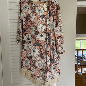 Zara kimono with fringe and pockets - Sz Medium